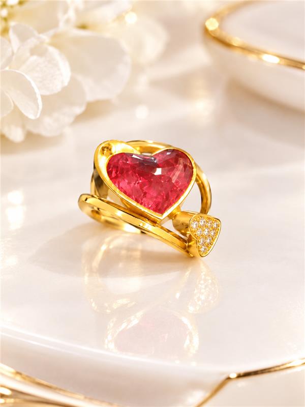 Anel com pedra rosa Ourivesaria Carlos Alberto