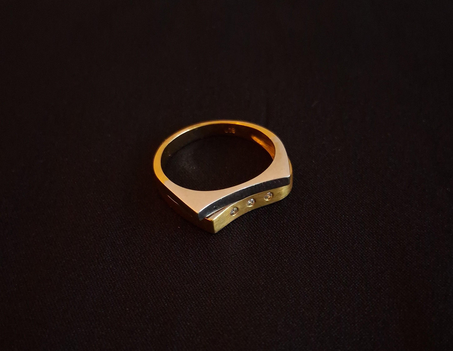 Anel em ouro amarelo e branco Ourivesaria Carlos Alberto