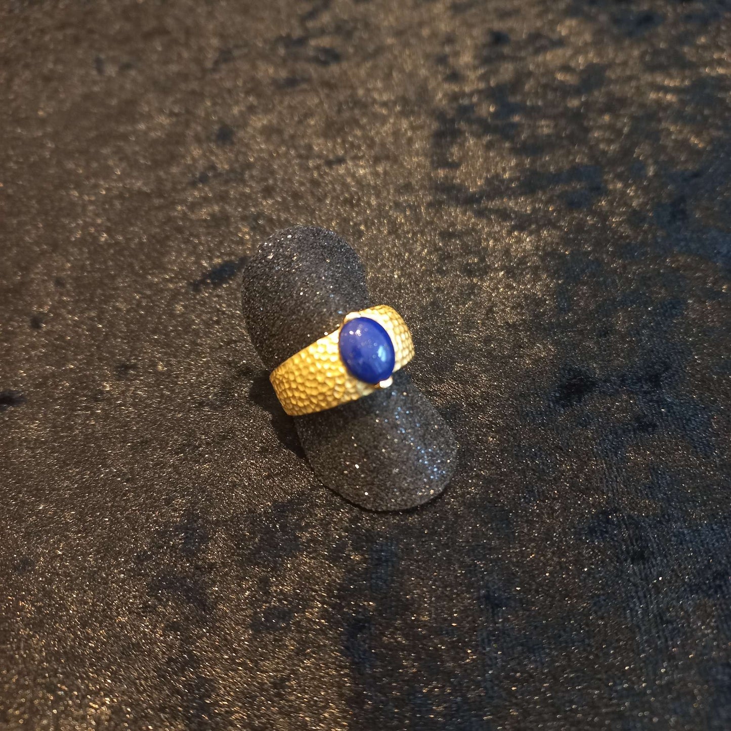 Anel com pedra azul Ourivesaria Carlos Alberto