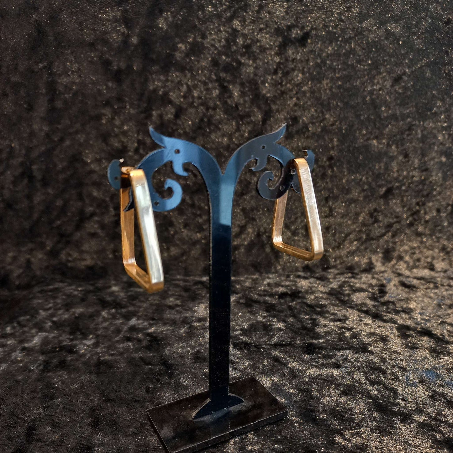 Argolas triangulares Ourivesaria Carlos Alberto