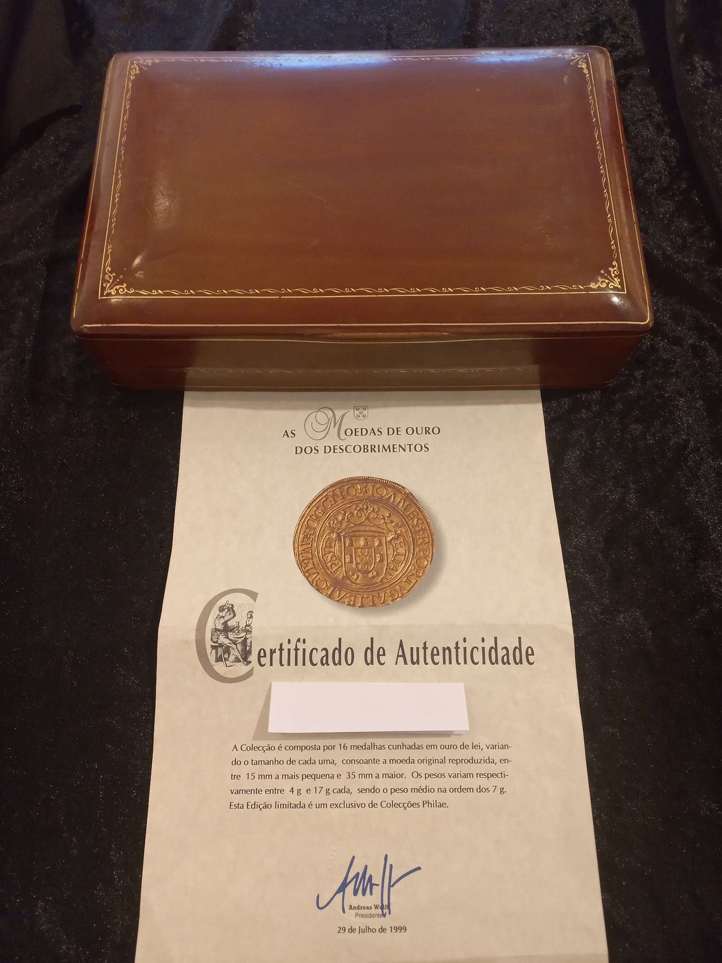 16 imitações de moedas em ouro dos Descobrimentos Ourivesaria Carlos Alberto
