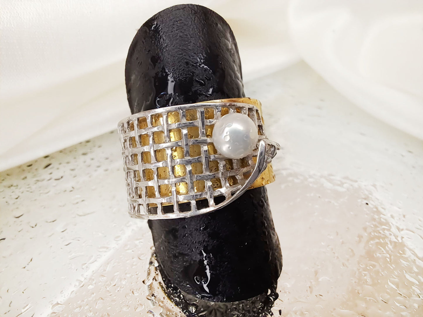 Anel com pérola em ouro branco e amarelo Ourivesaria Carlos Alberto