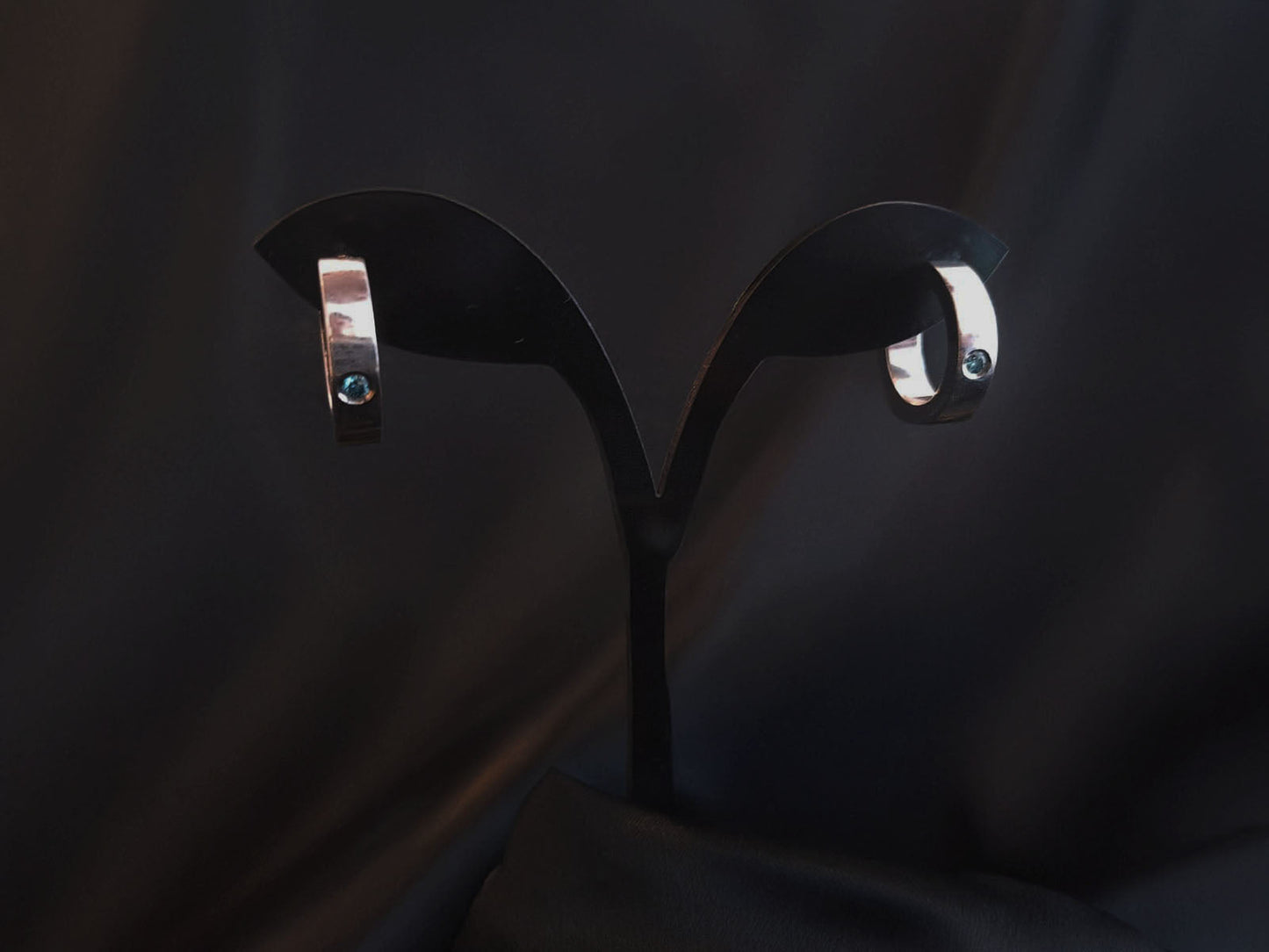 Tornilhos Ouro Branco com pedras azuis Ourivesaria Carlos Alberto