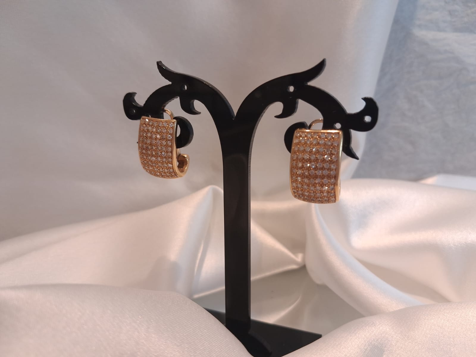 Brincos c/ diamantes Ourivesaria Carlos Alberto