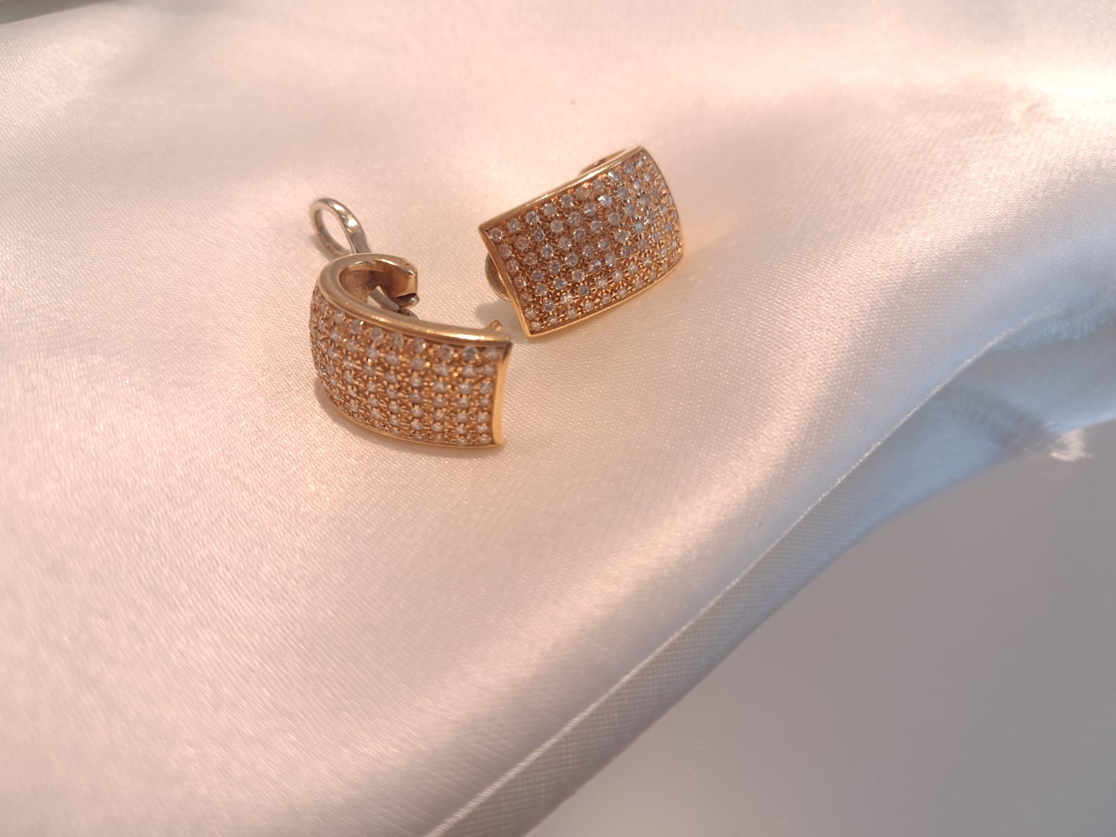 Brincos c/ diamantes Ourivesaria Carlos Alberto