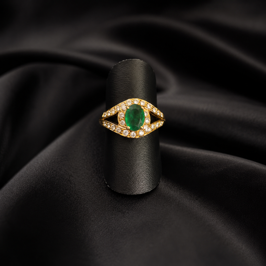 Anel com pedra verde e Diamantes Ourivesaria Carlos Alberto