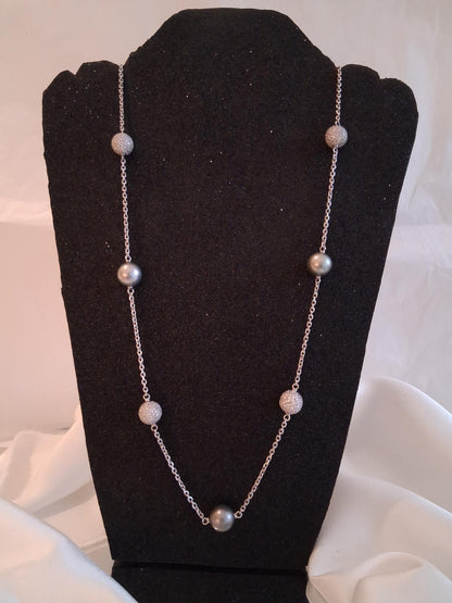 Volta com pérolas cinzentas e bolas com diamantes Ourivesaria Carlos Alberto