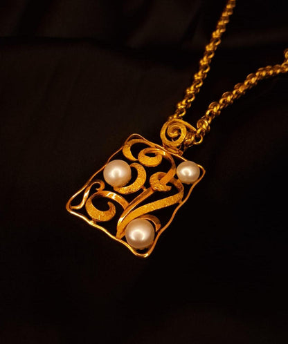 Medalha com 3 pérolas Ourivesaria Carlos Alberto