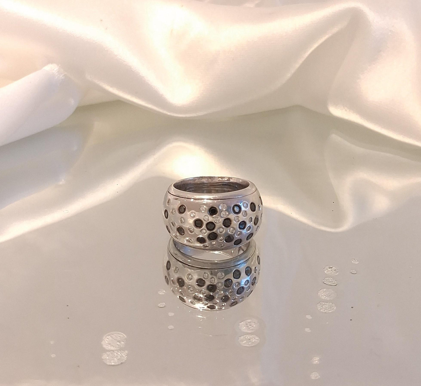 Anel ouro branco com diamantes e pedras azuis Ourivesaria Carlos Alberto