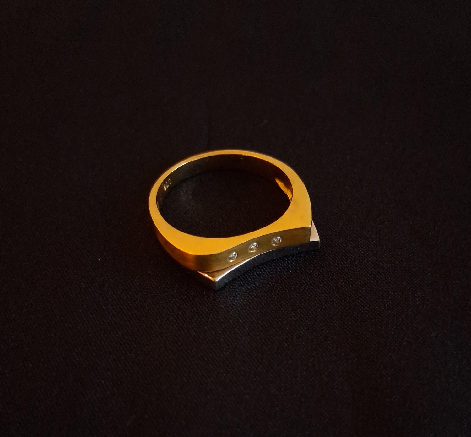 Anel em ouro amarelo e branco Ourivesaria Carlos Alberto