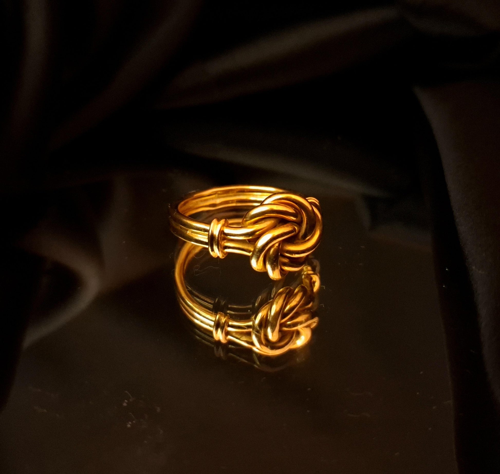 Anel novelo em ouro Ourivesaria Carlos Alberto