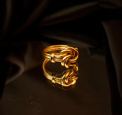 Anel novelo em ouro Ourivesaria Carlos Alberto