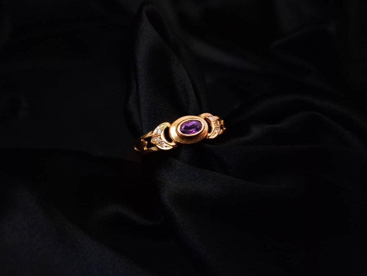 Anel com pedras brancas e lilás Ourivesaria Carlos Alberto