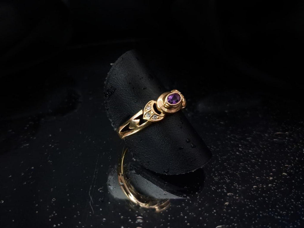 Anel com pedras brancas e lilás Ourivesaria Carlos Alberto