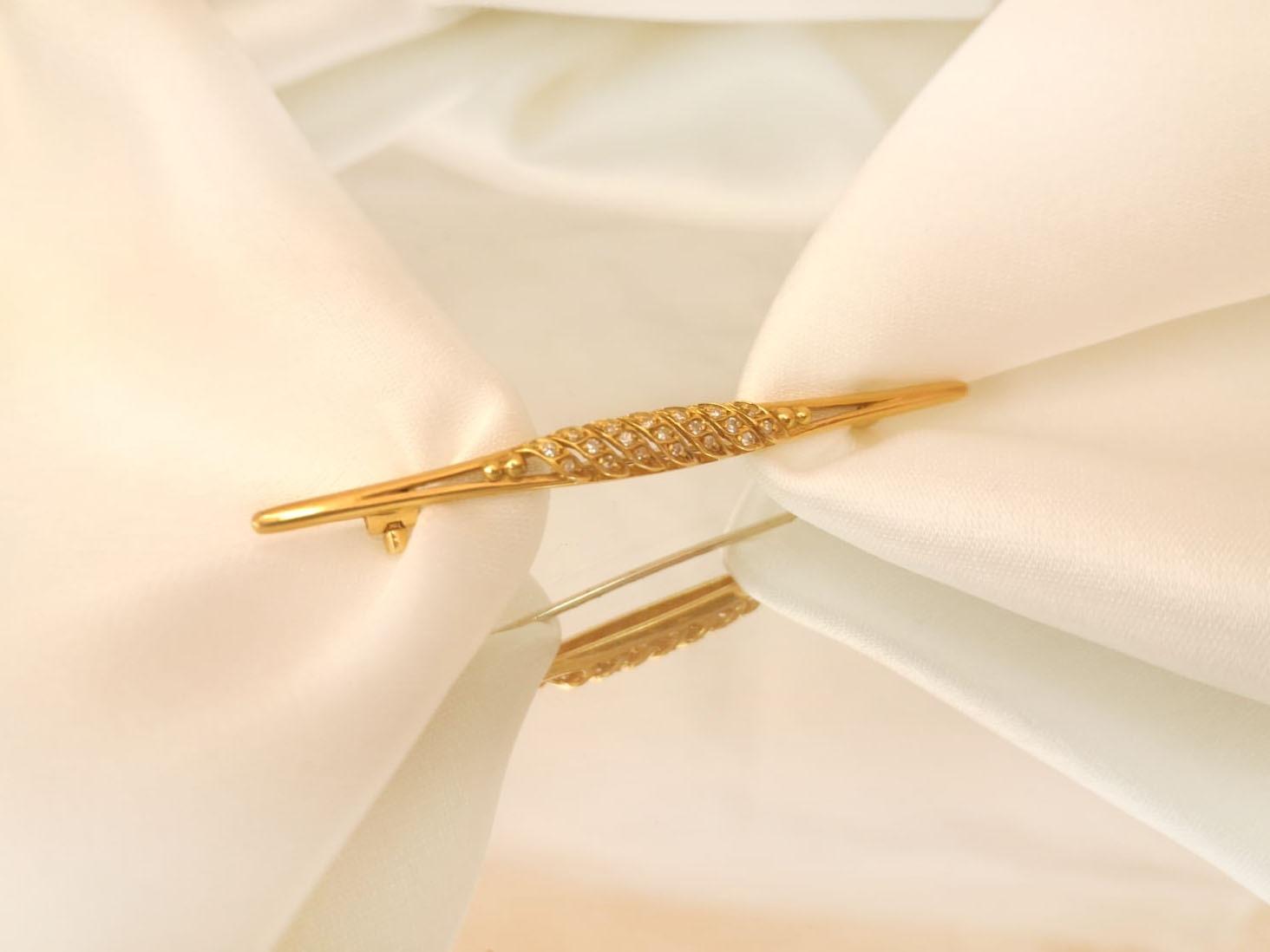 Alfinete de Ouro com brilhantes Ourivesaria Carlos Alberto