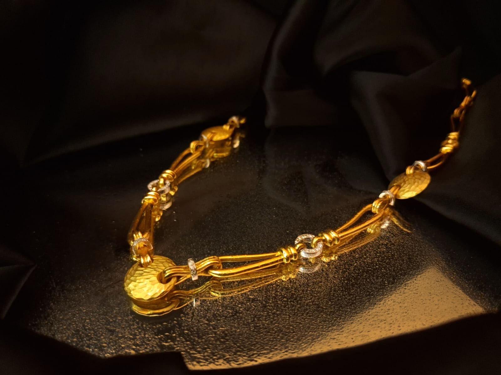 Gargantilha articulada com diamantes Ourivesaria Carlos Alberto