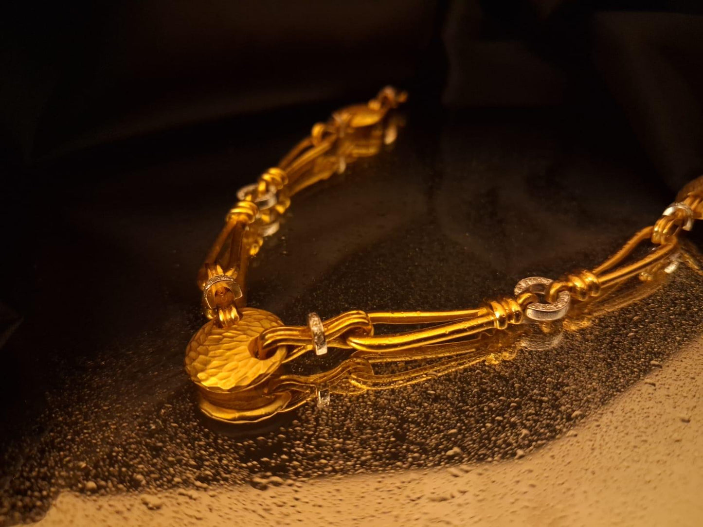 Gargantilha articulada com diamantes Ourivesaria Carlos Alberto