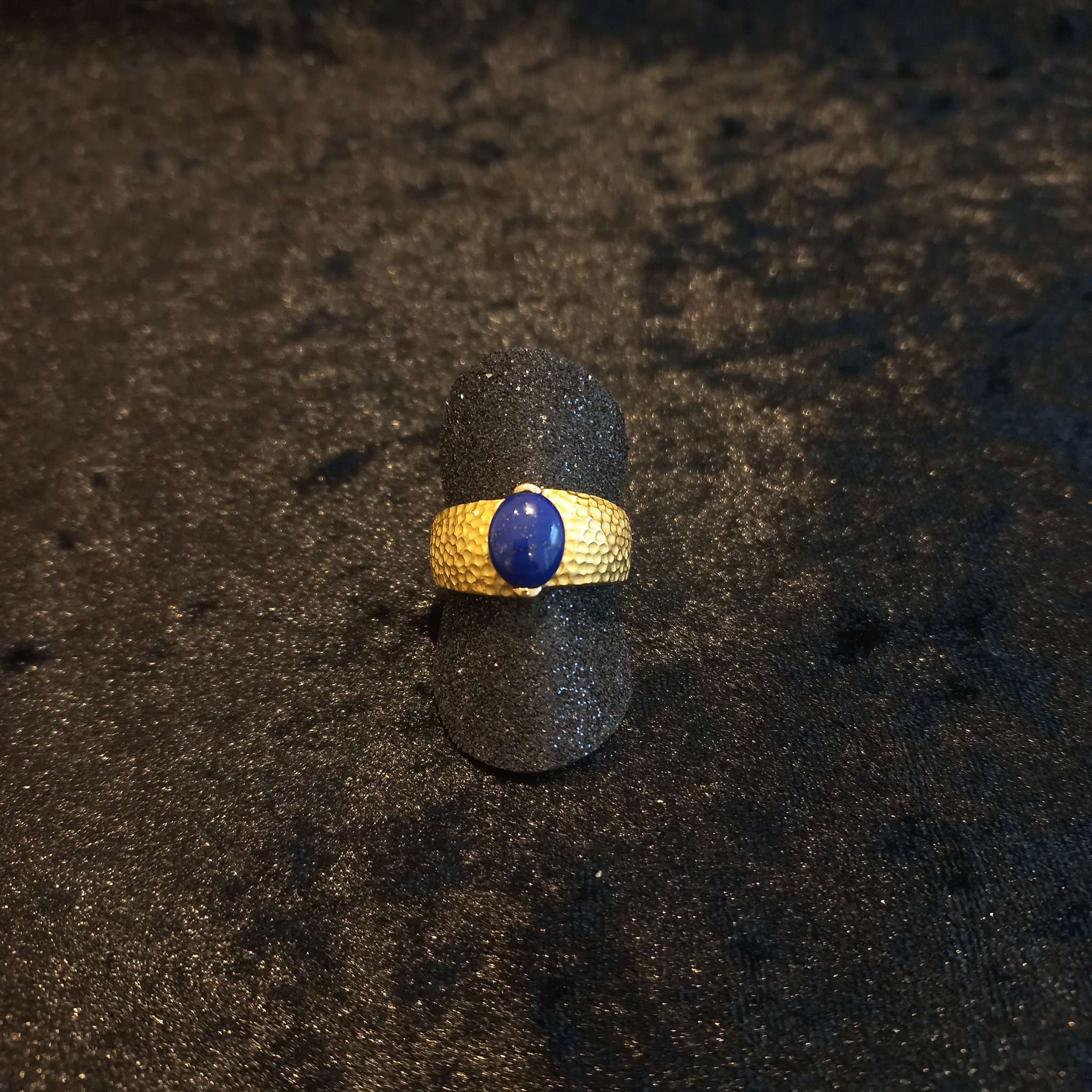 Anel com pedra azul Ourivesaria Carlos Alberto