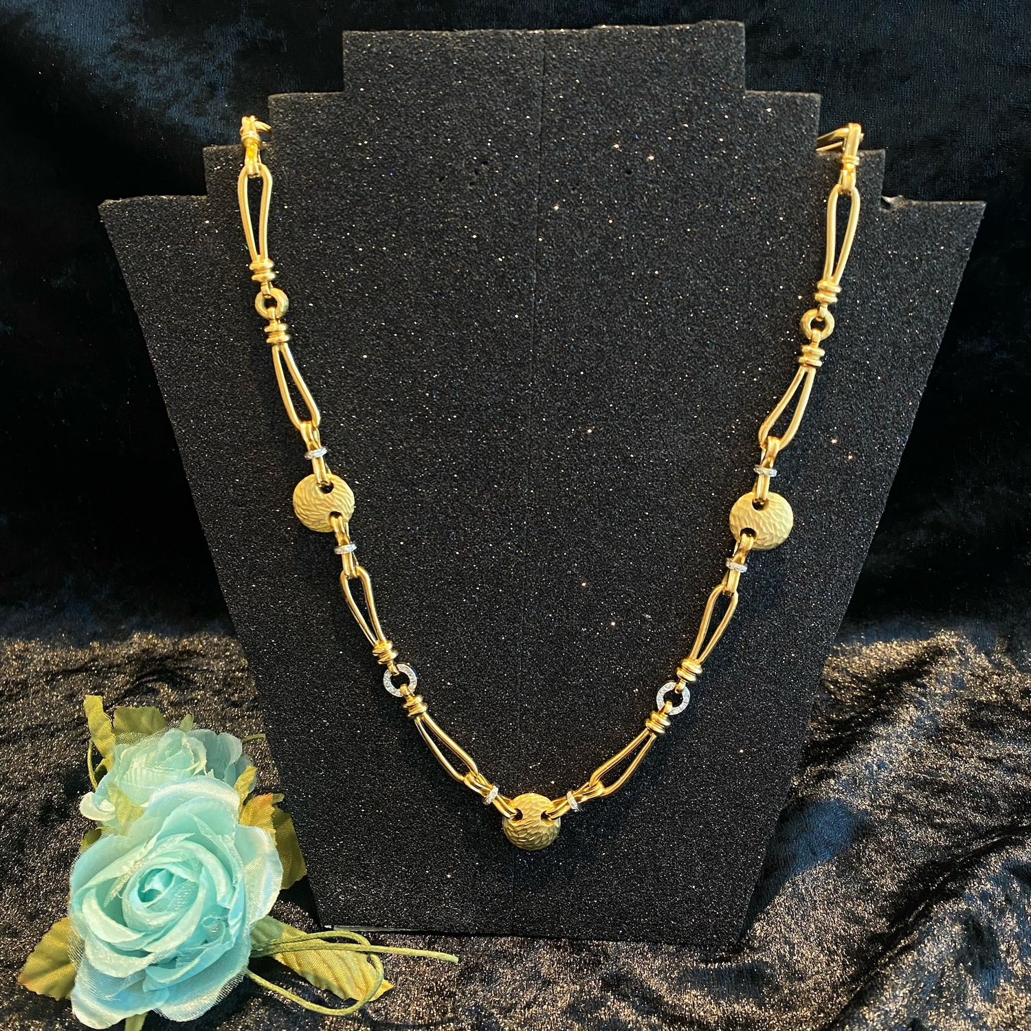 Ourivesaria Carlos Alberto Joalharia Alta Joalharia Relojoaria  Ouro Prata Diamantes Anéis Voltas Gargantilhas Aliança Pulseiras Escravas Cordões Berloques Brincos Ourivesaria Online