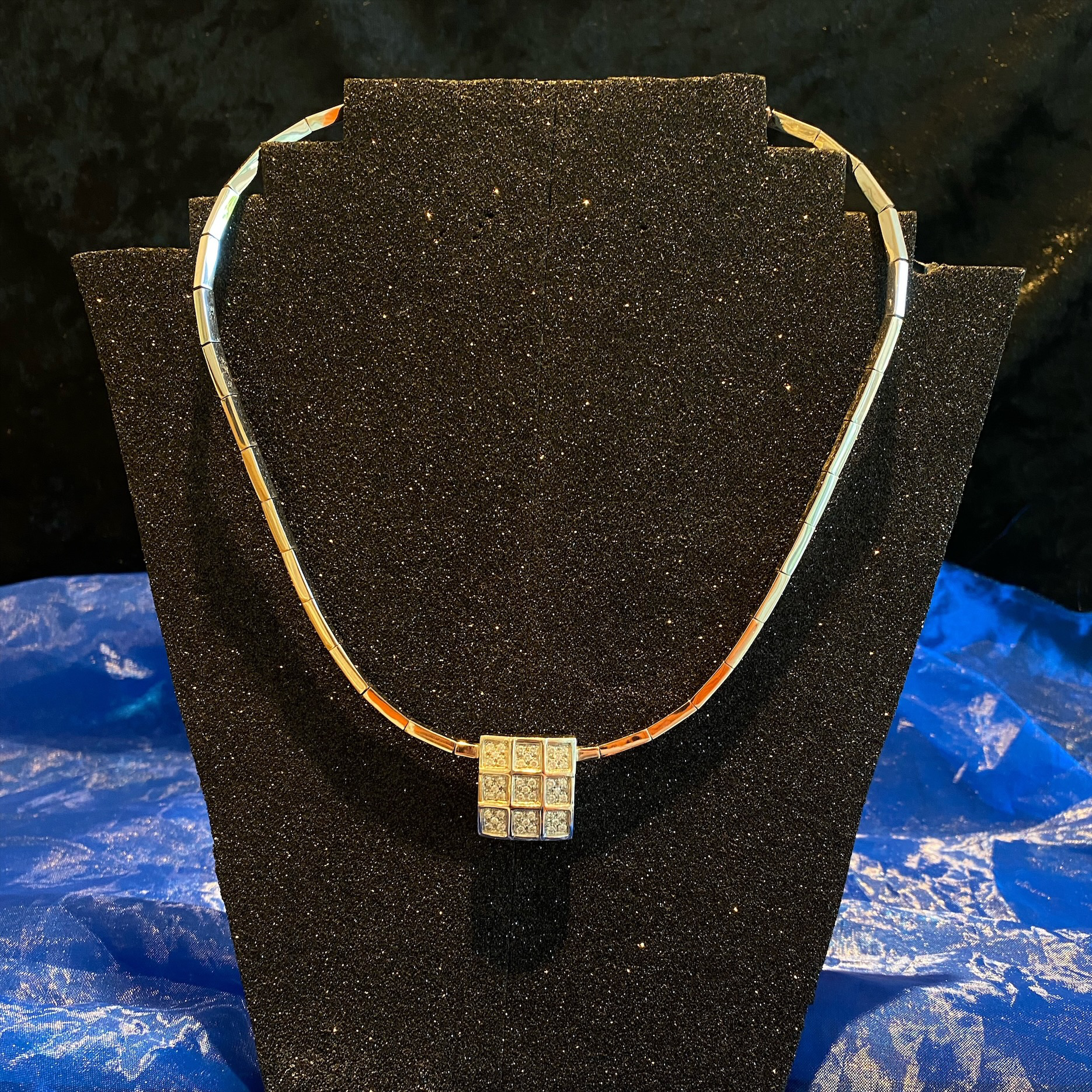 Gargantilha com centro Ourivesaria Carlos Alberto