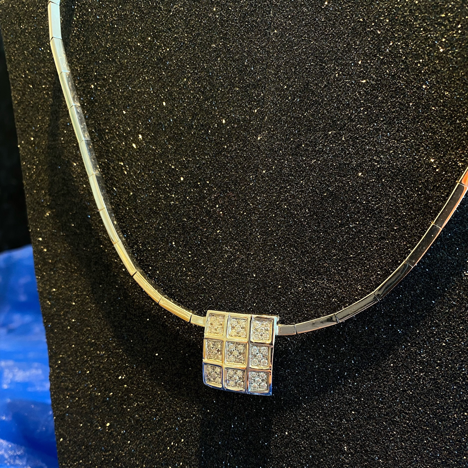 Gargantilha com centro Ourivesaria Carlos Alberto