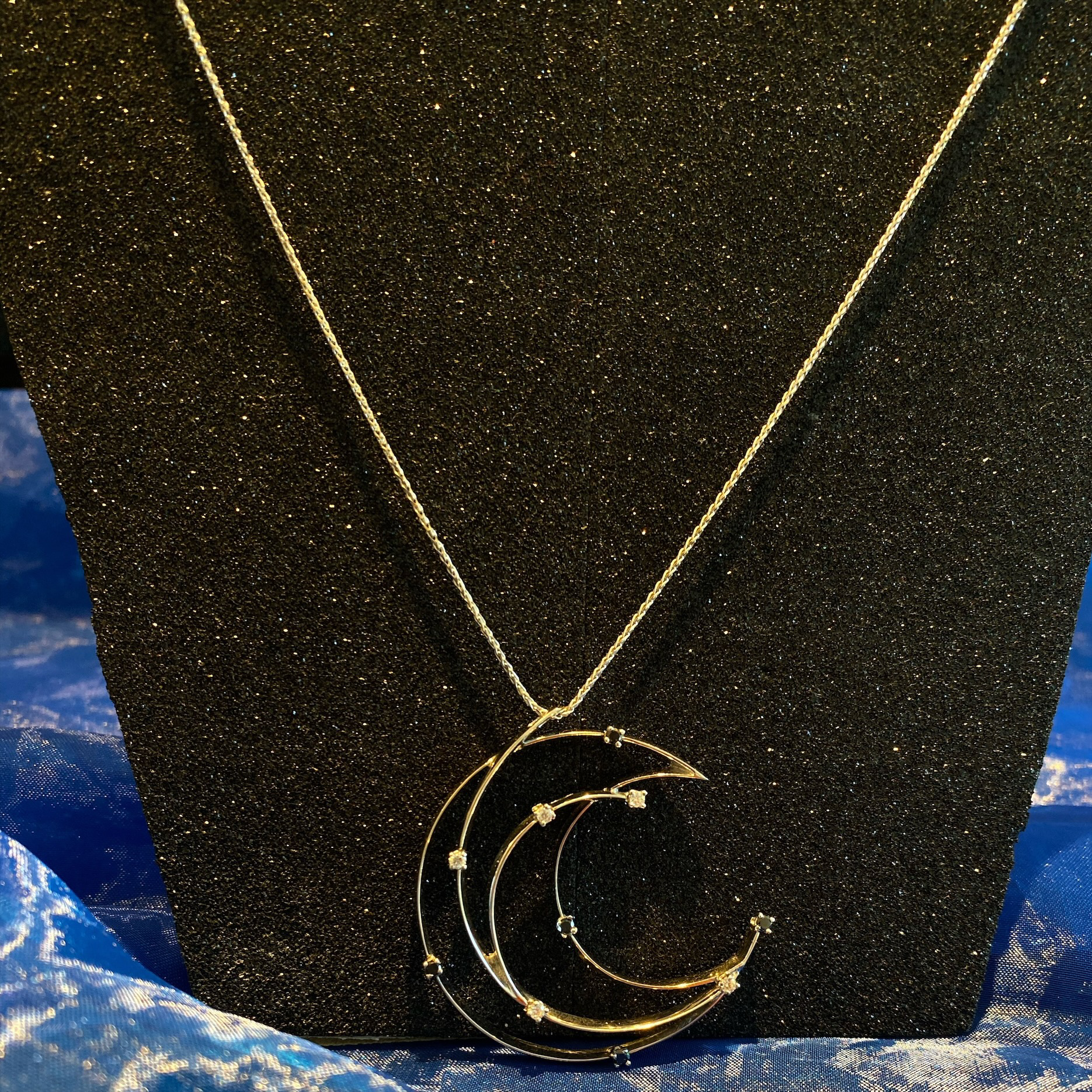 Ourivesaria Carlos Alberto Joalharia Alta Joalharia Relojoaria  Ouro Prata Diamantes Anéis Voltas Gargantilhas Aliança Pulseiras Escravas Cordões Berloques Brincos Ourivesaria Online