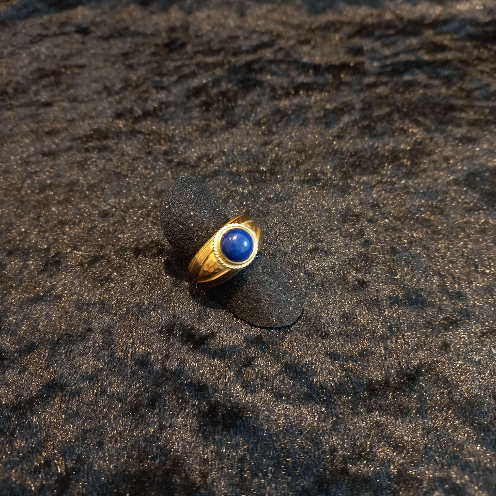 Anel com pedra azul Ourivesaria Carlos Alberto