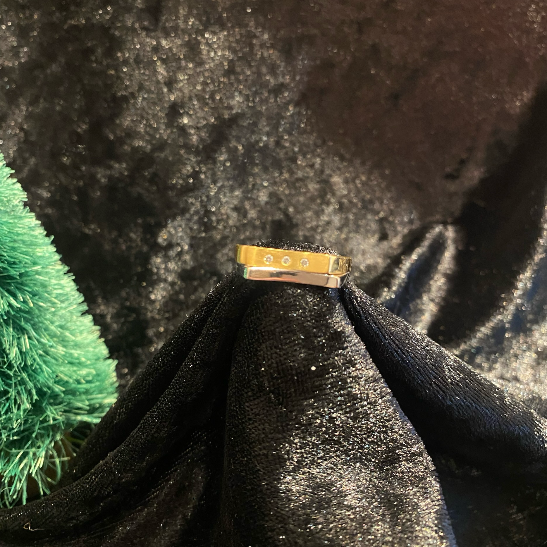 Anel em ouro amarelo e branco Ourivesaria Carlos Alberto