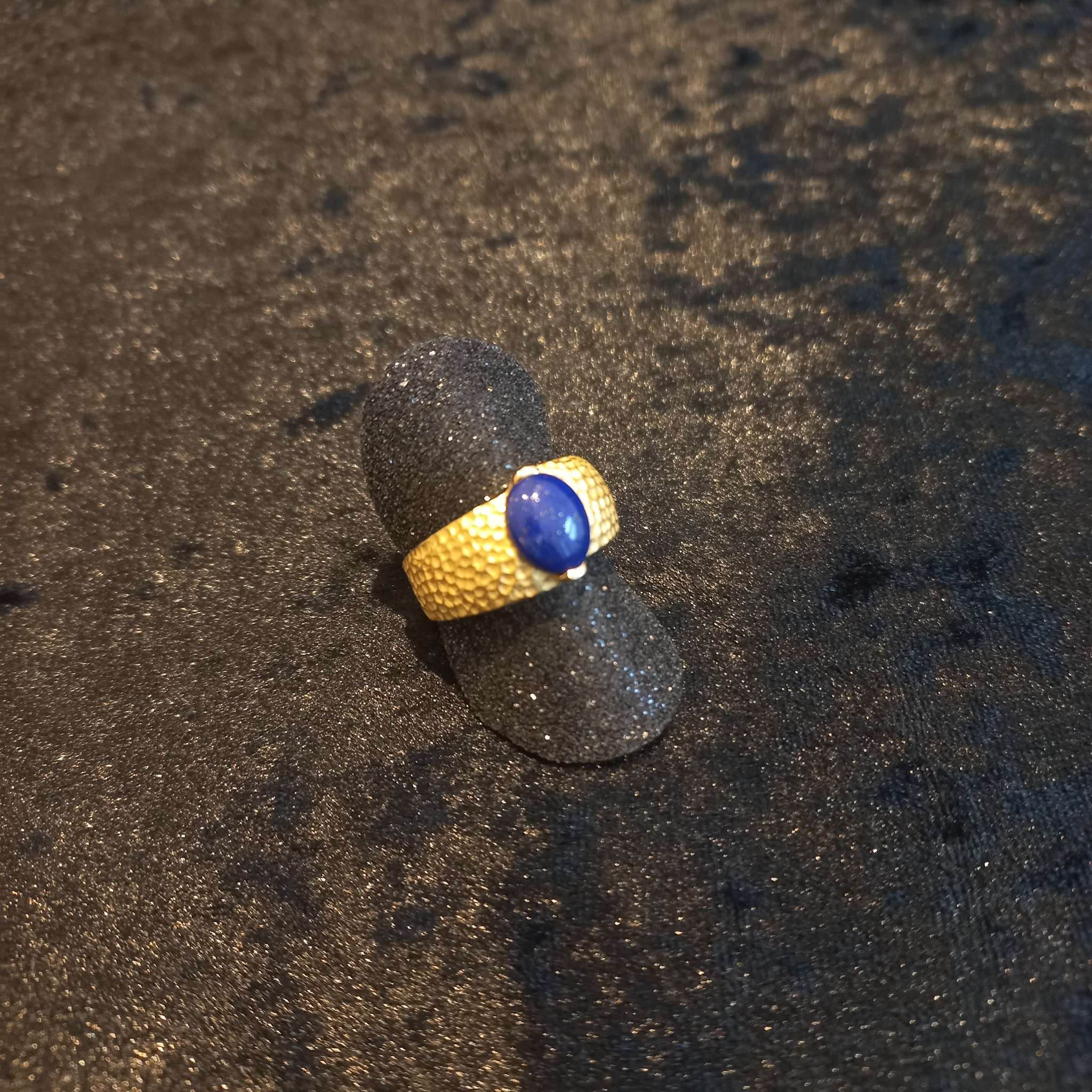 Anel com pedra azul Ourivesaria Carlos Alberto