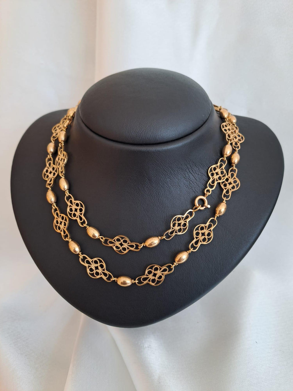 Gargantilha e pulseira aos elos tipo filigrana e aos pipos Ourivesaria Carlos Alberto