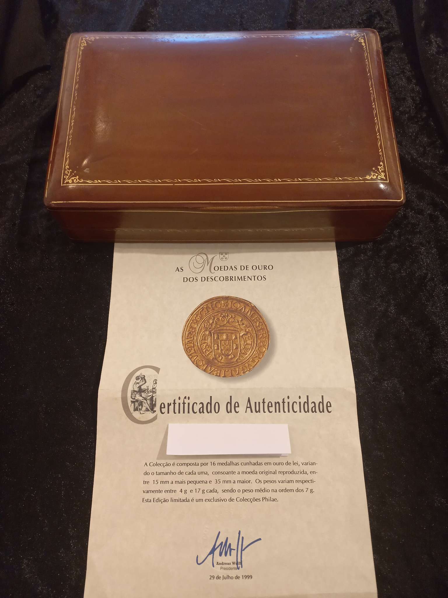 16 imitações de moedas em ouro dos Descobrimentos Ourivesaria Carlos Alberto