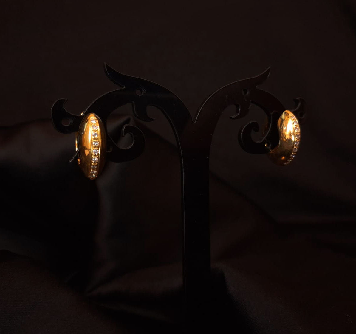 Brincos tipo argola Ourivesaria Carlos Alberto