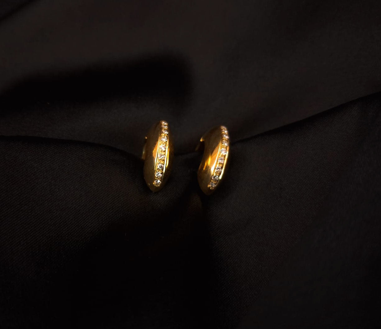 Brincos tipo argola Ourivesaria Carlos Alberto