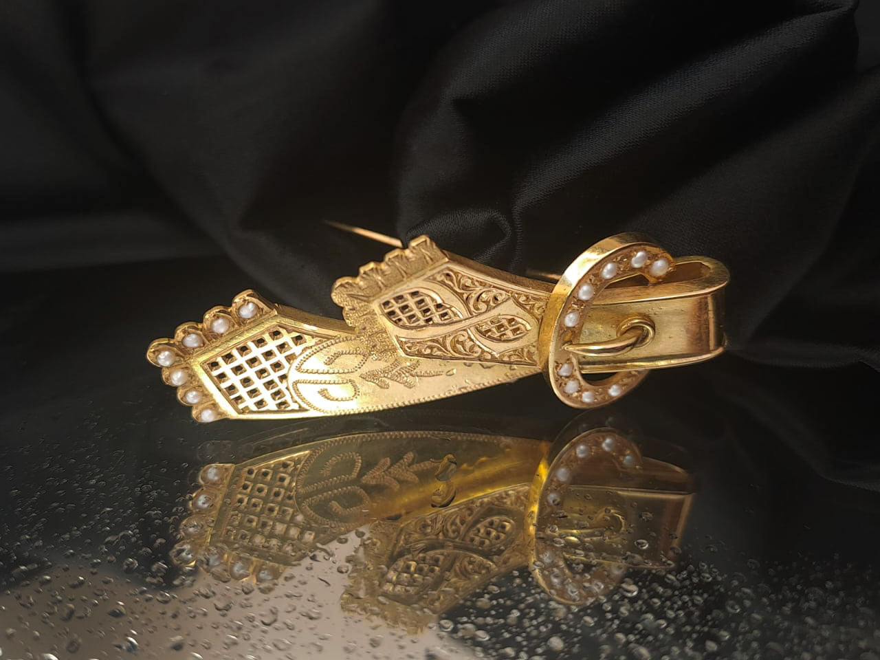 Alfinete de peito Ourivesaria Carlos Alberto