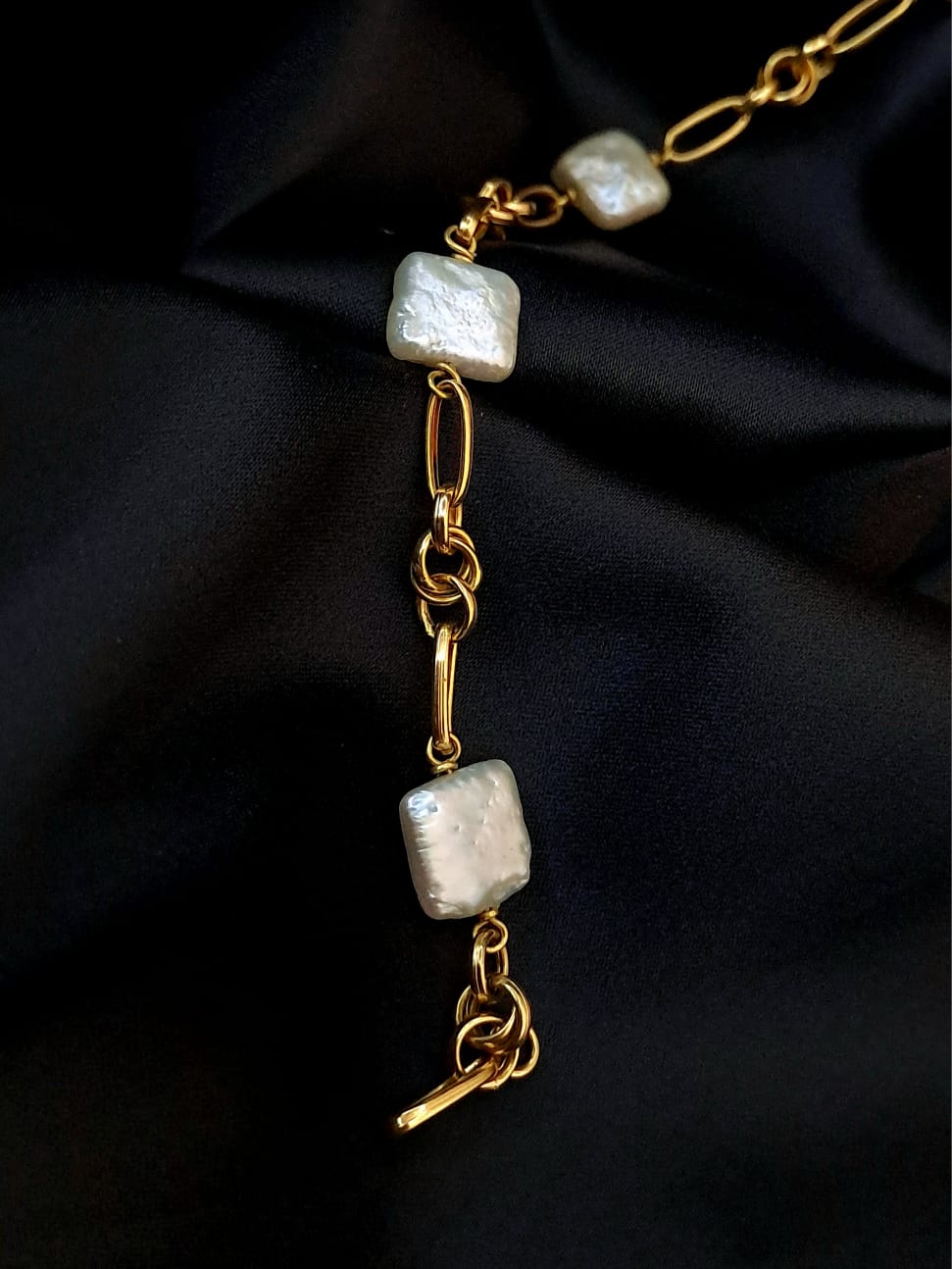 Pulseira aos elos e pérolas Ourivesaria Carlos Alberto