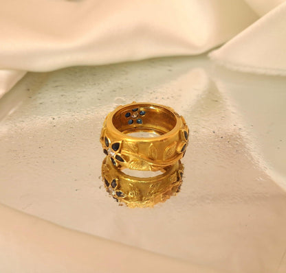 Anel de ouro c/flor (pedras azuis e 3 diamantes) Ourivesaria Carlos Alberto