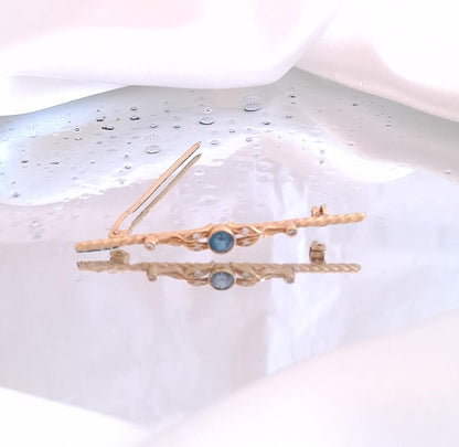 Alfinete com pedra azul e 6 diamantes Ourivesaria Carlos Alberto