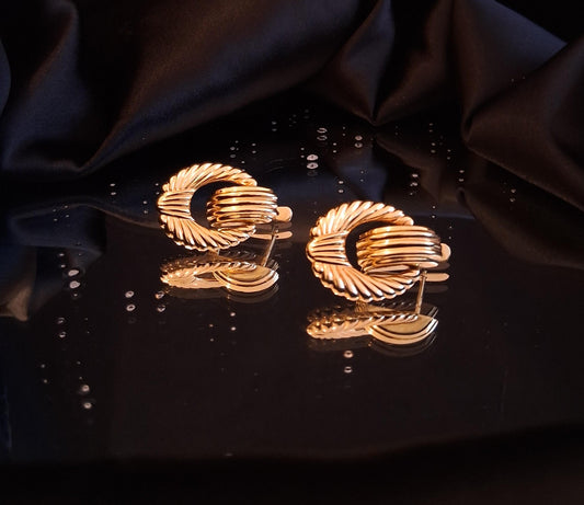 Brincos em formato de aro Ourivesaria Carlos Alberto