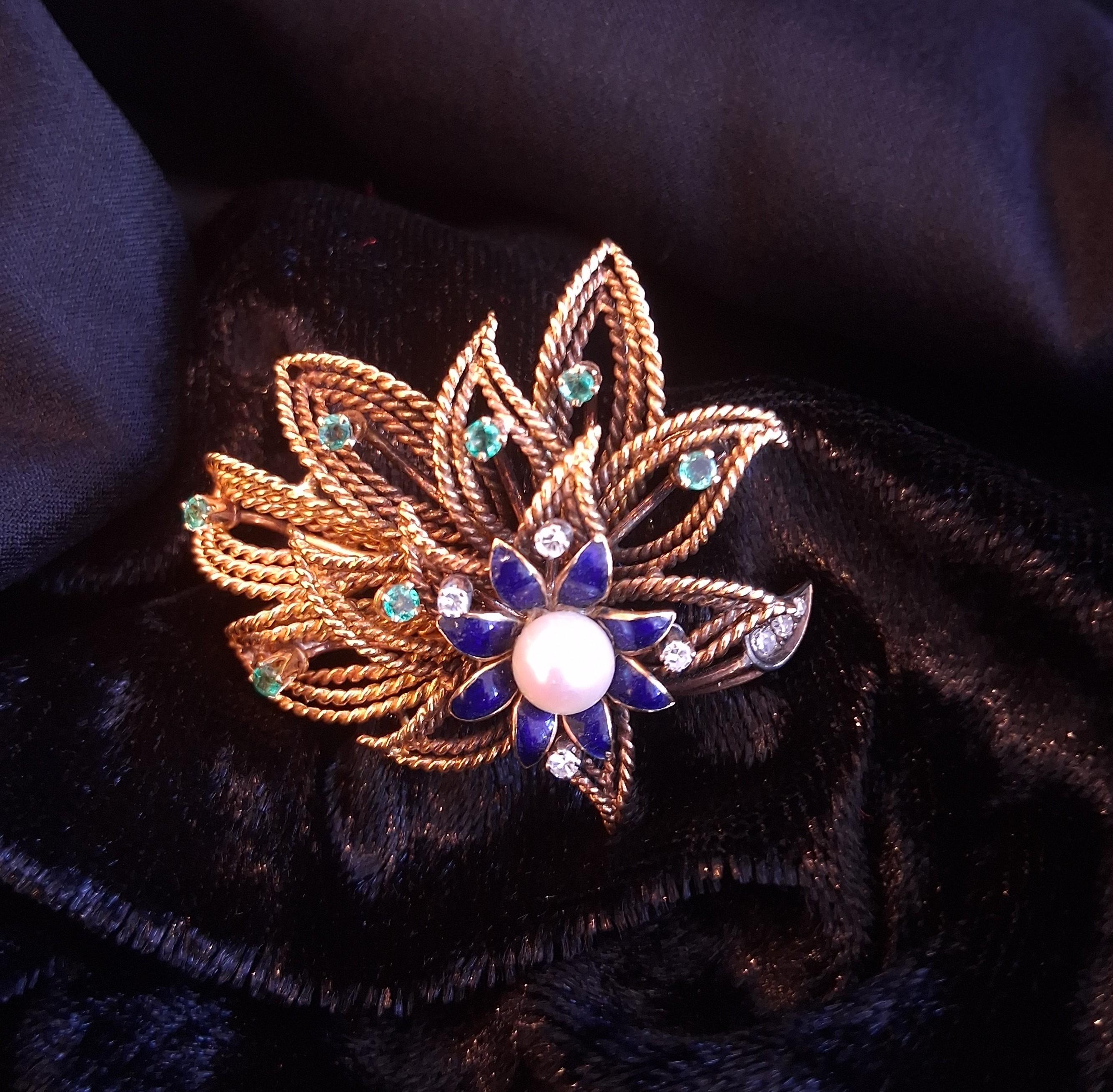 Alfinete peito com diamantes e pérola , esmaltado e com pedras verdes Ourivesaria Carlos Alberto