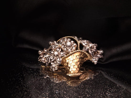 Alfinete com diamantes em ouro e prata Ourivesaria Carlos Alberto