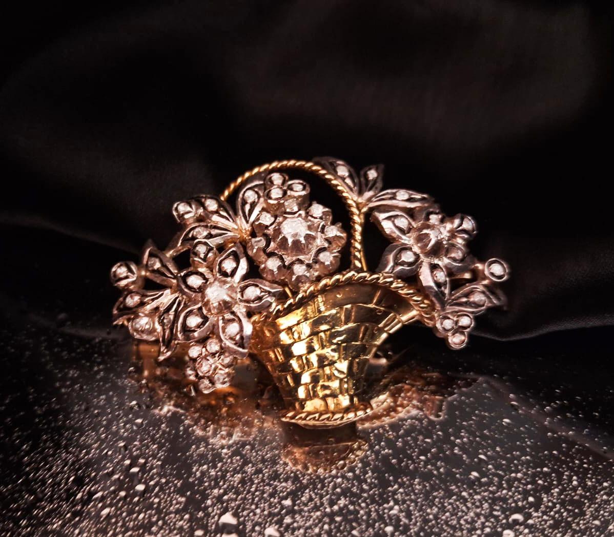 Alfinete com diamantes em ouro e prata Ourivesaria Carlos Alberto