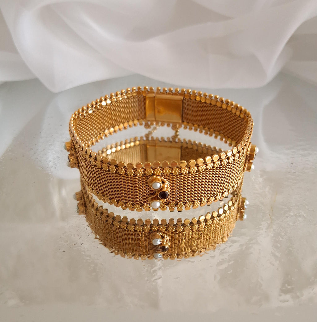 Pulseira  com perolas e pedras  cor , em ouro Ourivesaria Carlos Alberto