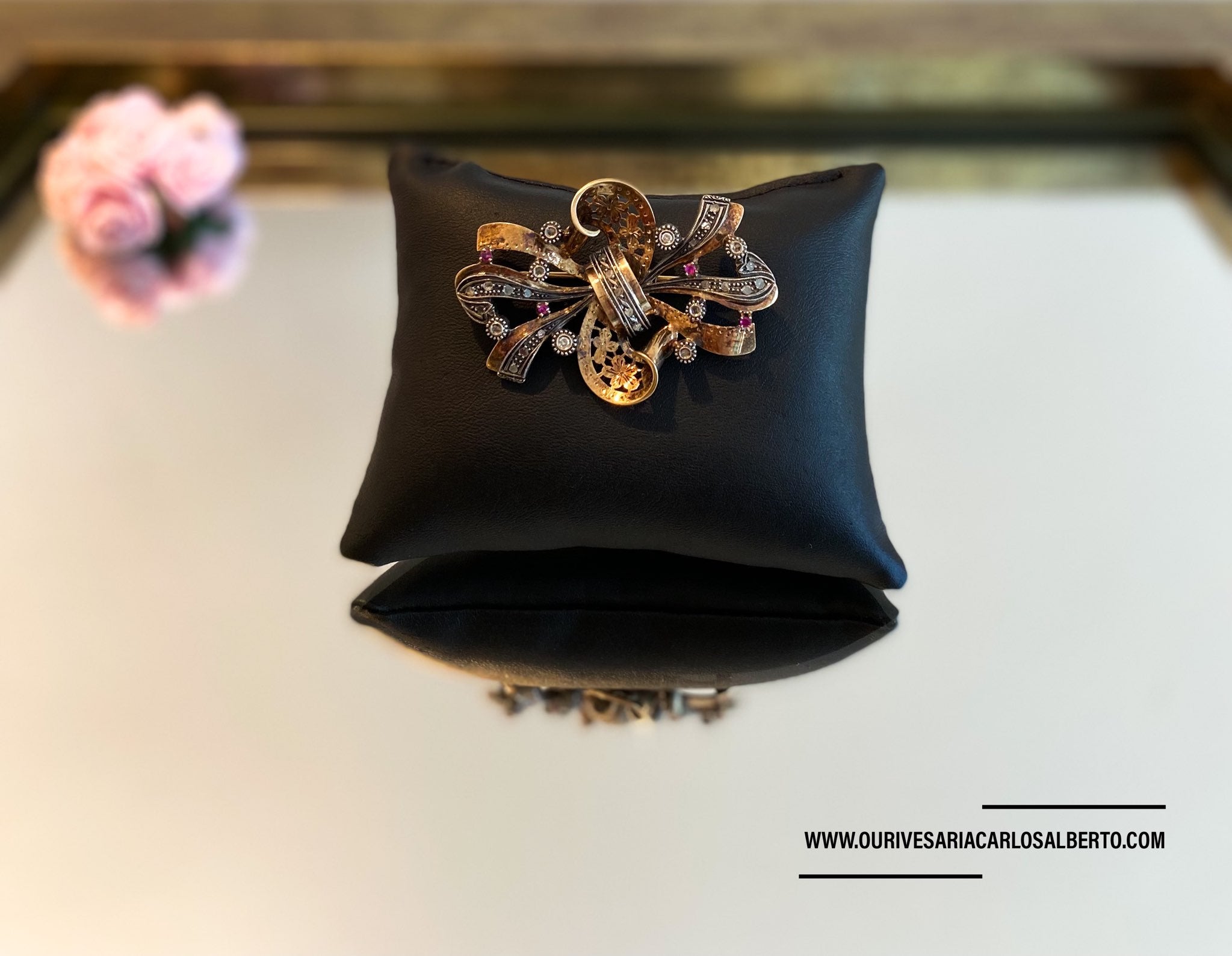 Alfinete peito ouro e prata Ourivesaria Carlos Alberto