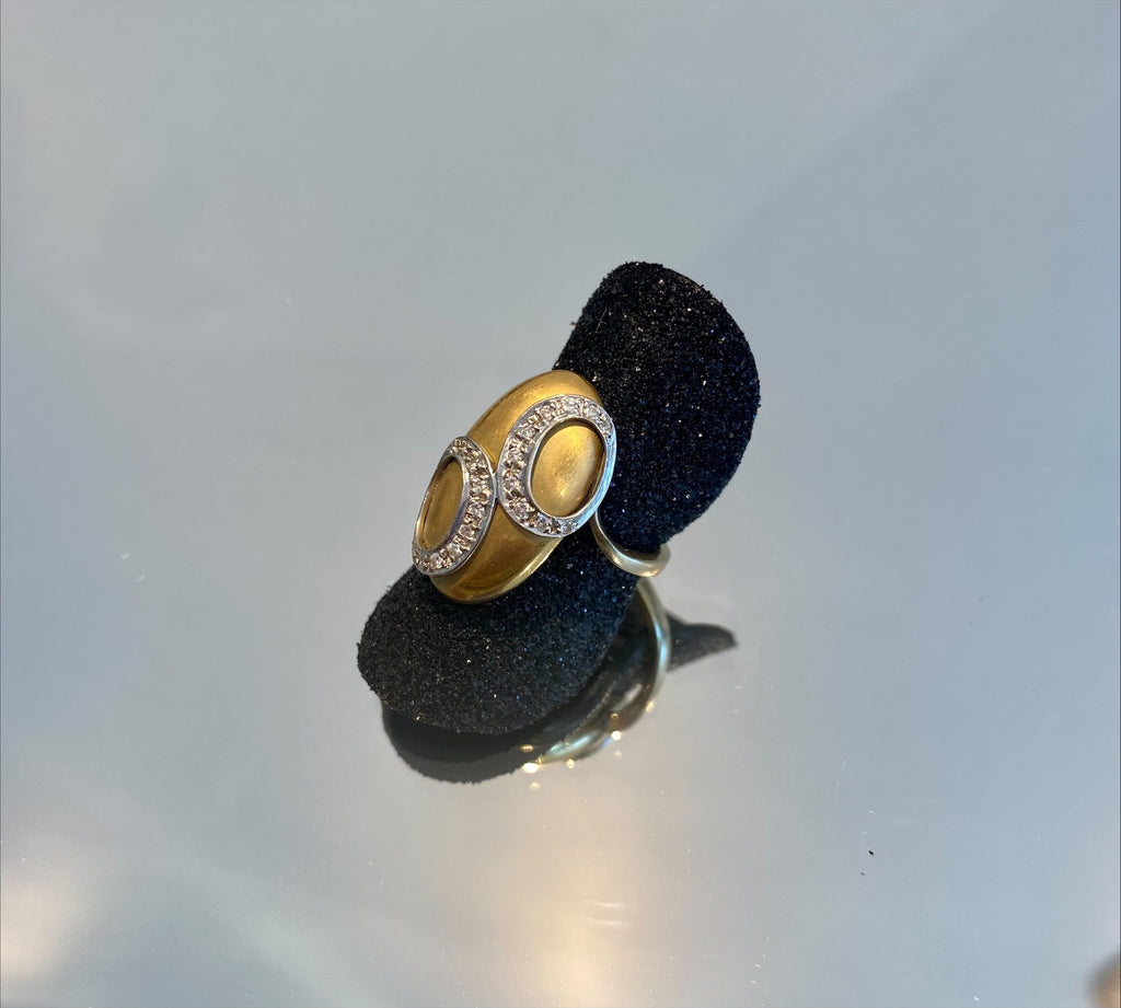 Anel em ouro baço e branco com diamantes Ourivesaria Carlos Alberto