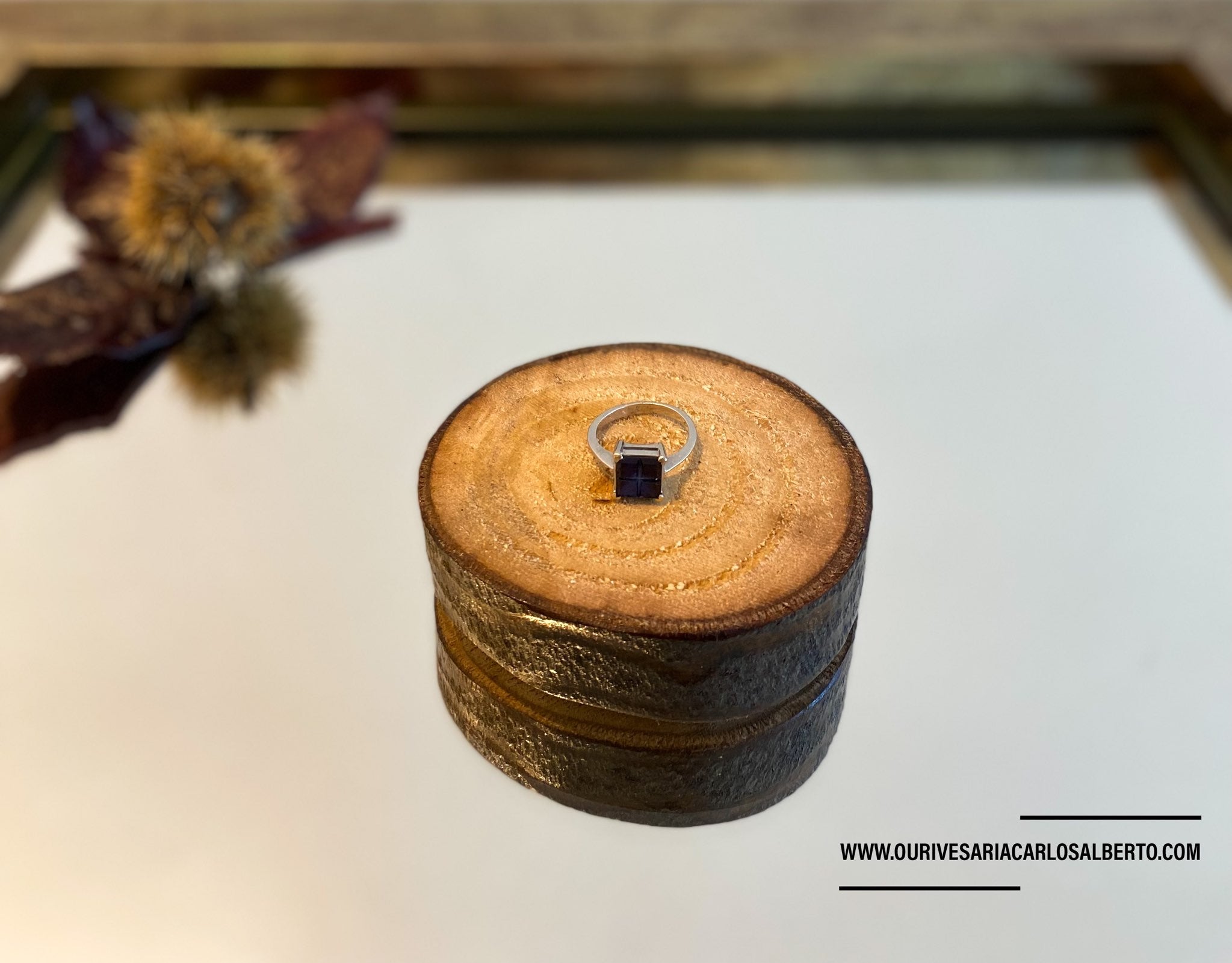 Anel ouro branco com pedras azuis Ourivesaria Carlos Alberto