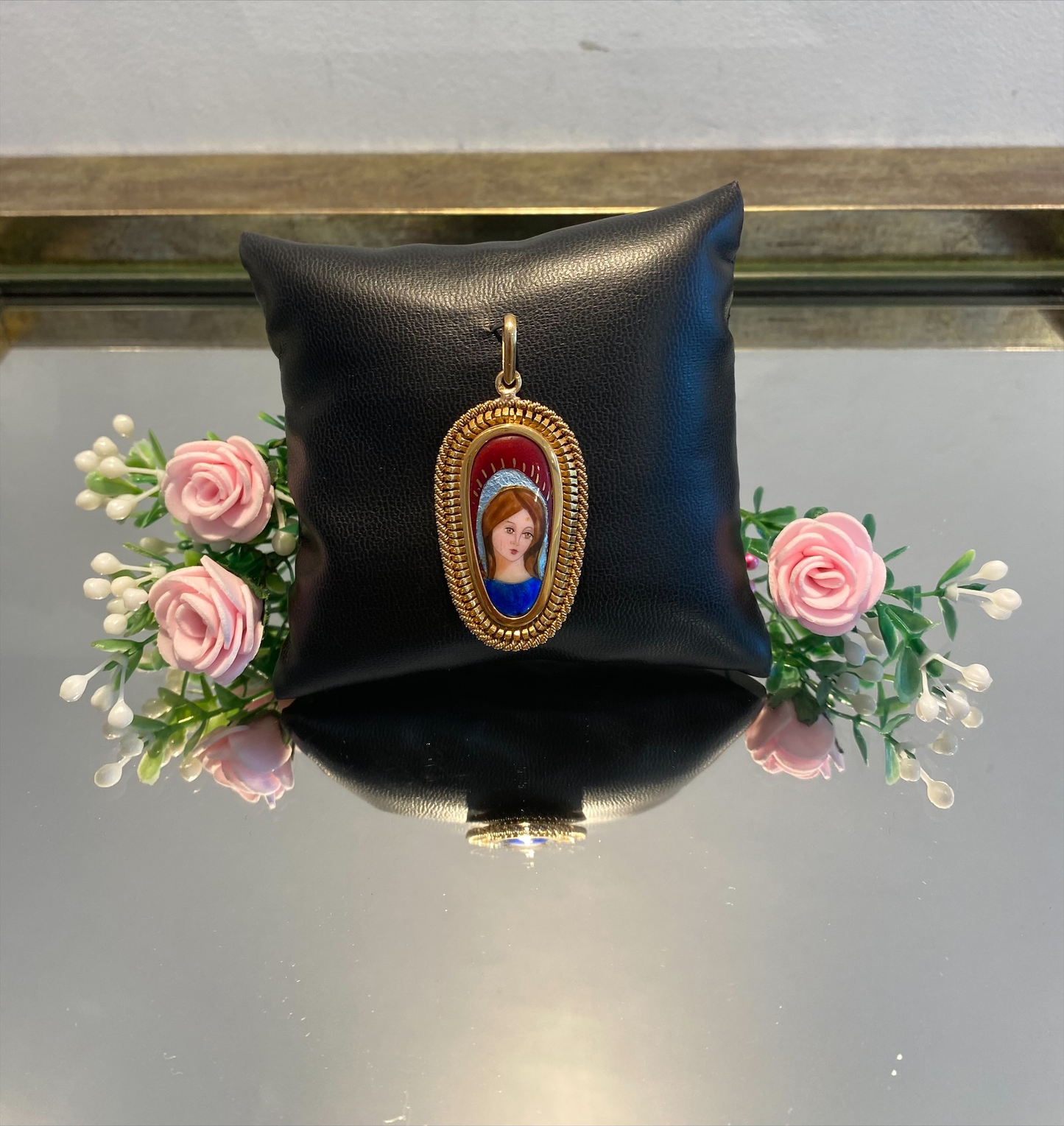 Medalha " limoge" com figura santa Ourivesaria Carlos Alberto