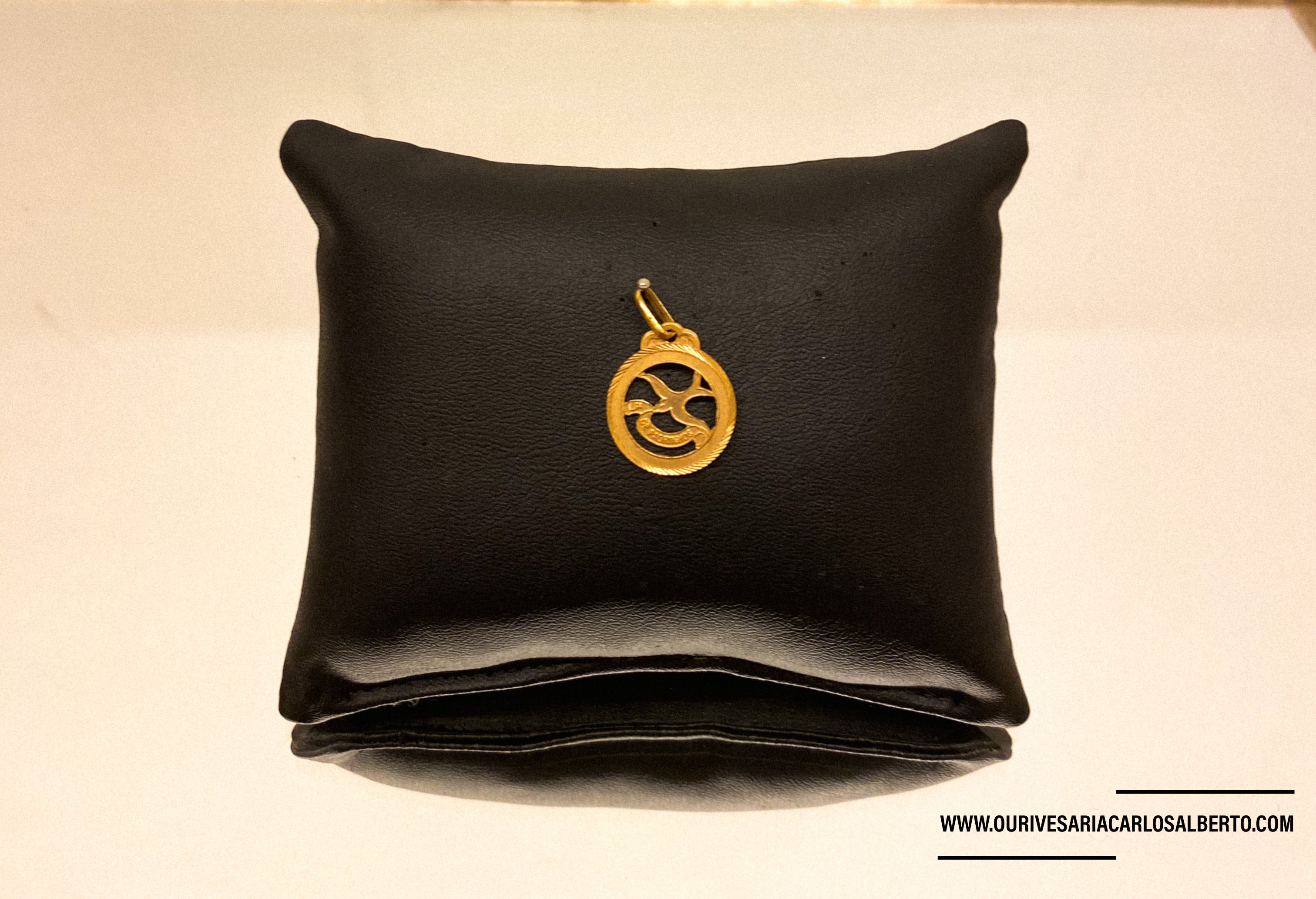 Medalha lembrança de padrinho Ourivesaria Carlos Alberto